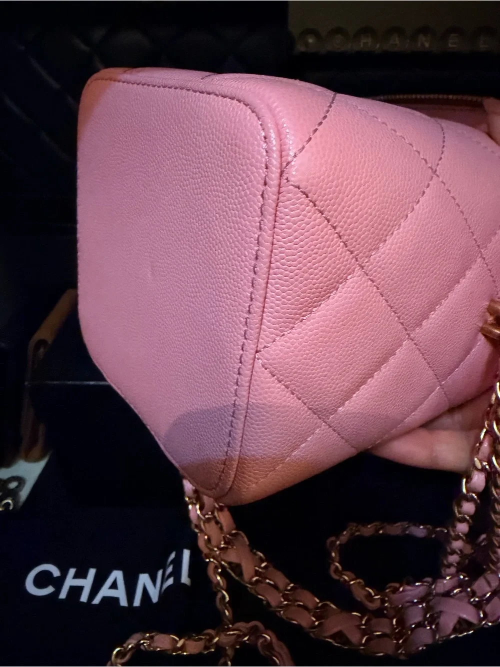 CHANEL Pink Quilted Vanity bag. Caviar leather Almost new!